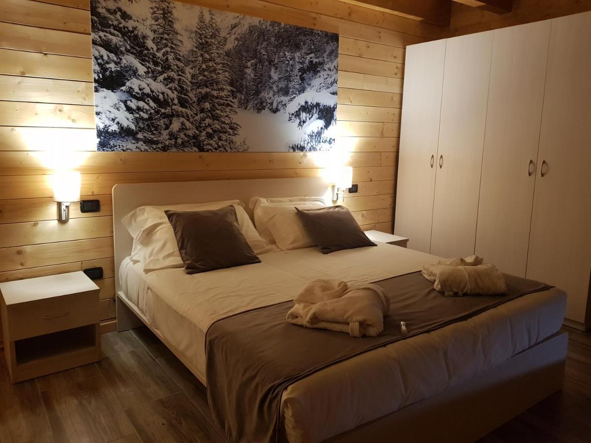 Lorica Suite Lago Luaran gambar