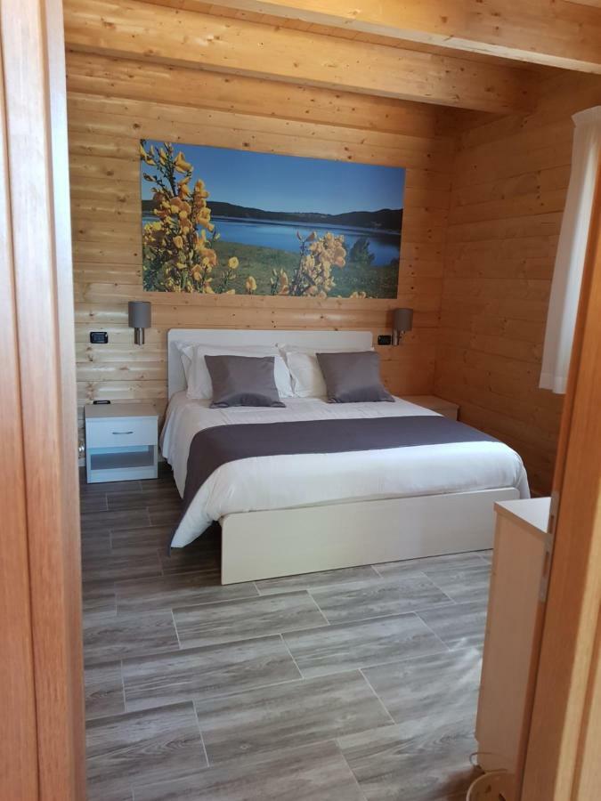 Lorica Suite Lago Luaran gambar
