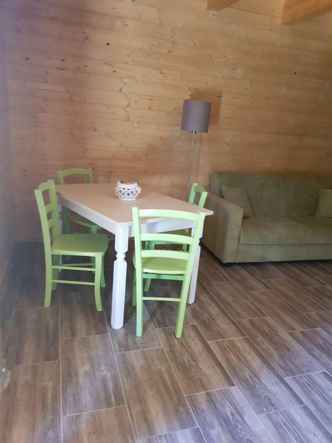 Lorica Suite Lago Luaran gambar