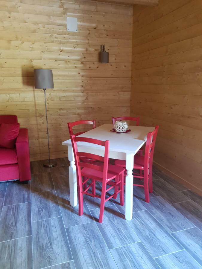 Lorica Suite Lago Luaran gambar