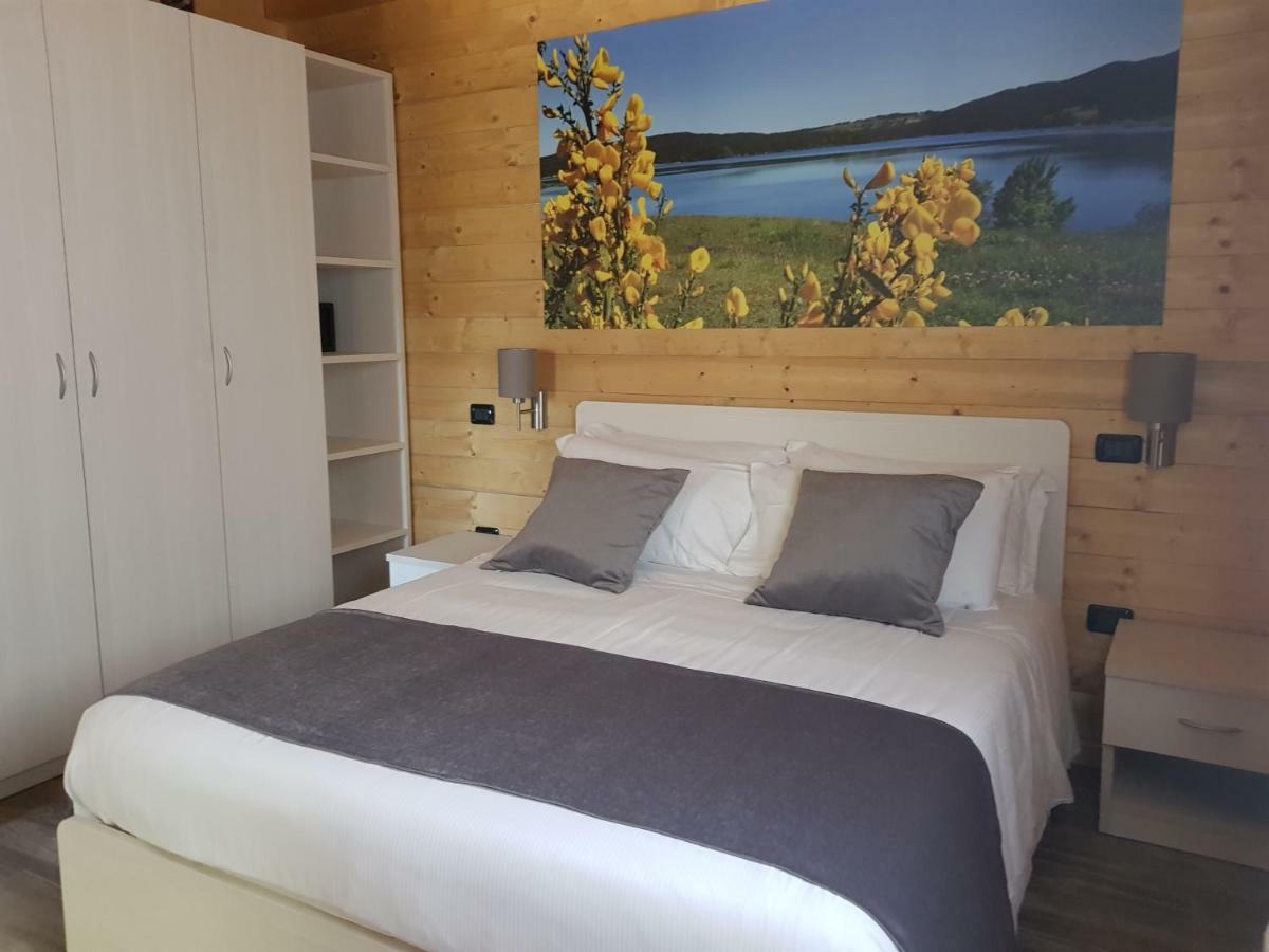 Lorica Suite Lago Luaran gambar