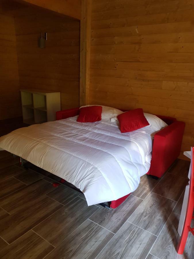 Lorica Suite Lago Luaran gambar