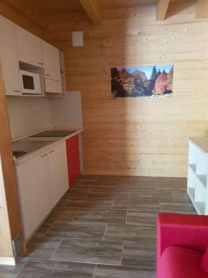 Lorica Suite Lago Luaran gambar
